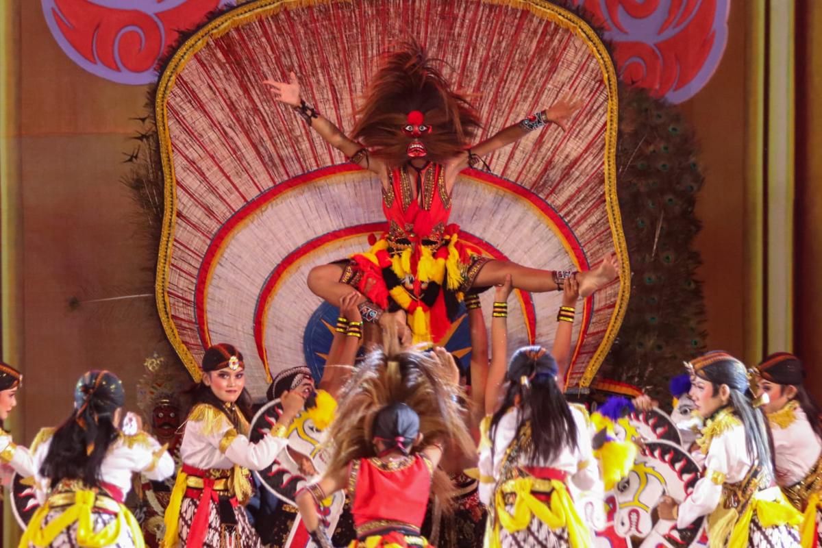 Peserta Festival Reog Ponorogo 2025 Membludak, Ada yang Datang dari Palembang hingga Papua