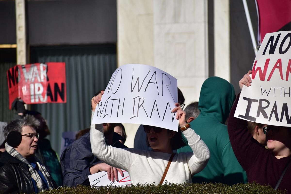Survei: Mayoritas Warga AS Tak Ingin Negaranya Perang Lawan Iran