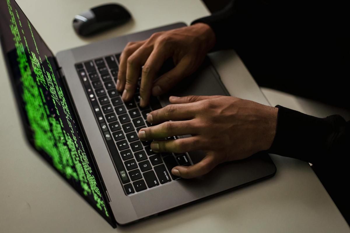 7 Alasan Mengapa Hacker Suka Mencuri Data Pribadi