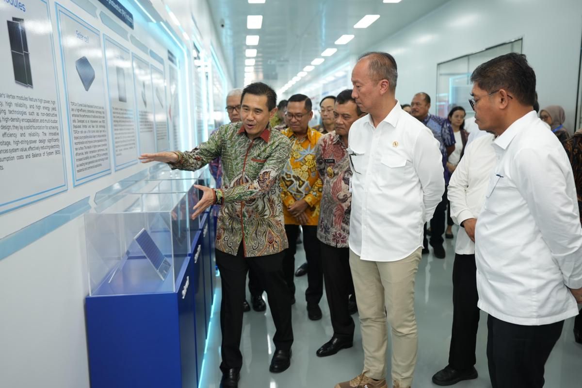  Dian Swastika Operasikan Panel Sel dan Modul Surya Terbesar di Indonesia Senilai Rp1,5 T