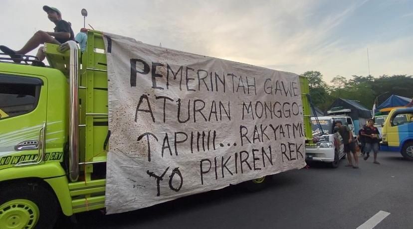 Massa Demo ODOL Ancam Menginap di Depan Kantor Gubernur Jatim 
