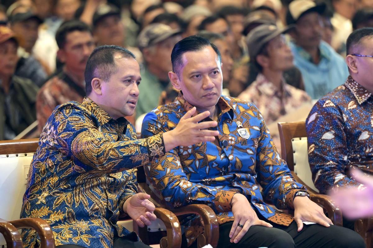 Transmigran Sukabumi Kantongi Sertifikat Tanah Usai Menunggu 24 Tahun