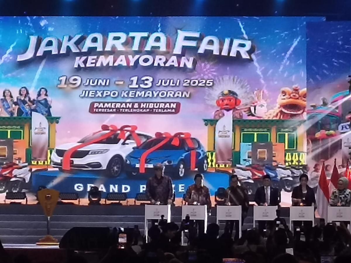 Jakarta Fair Resmi Dibuka, Pramono Targetkan Transaksi Lebih dari Rp7,5 T