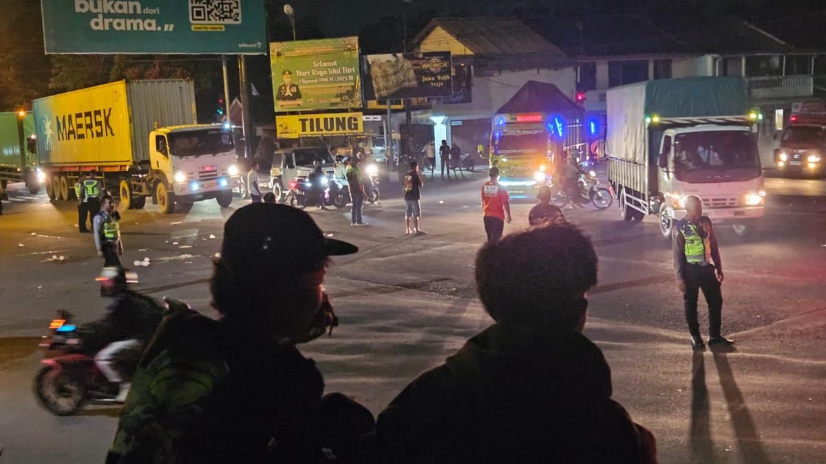 Demo Sopir Truk di Boyolali Tuntut Revisi Aturan ODOL, Sopir Blokade Jalan Semarang-Solo 