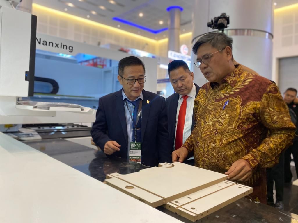 60 Brand dari 10 Negara Ramaikan Pameran Industri Kayu di Surabaya 