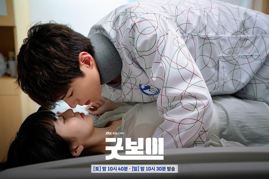11 Momen Romantis Yoon Dong Ju-Ji Han Na di Good Boy