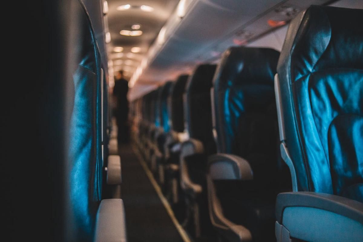 Kenapa Kursi Pesawat Harus Tegak saat Take Off?