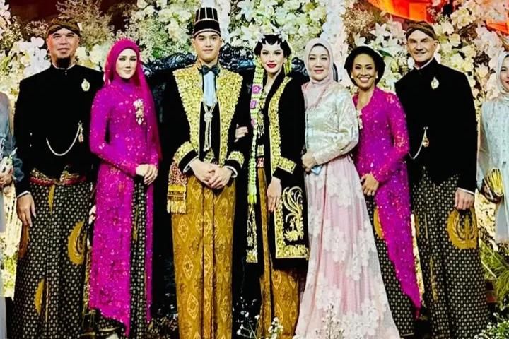 Detail Fashion hingga Make Up Mulan Jameela di Acara Ngunduh Mantu 