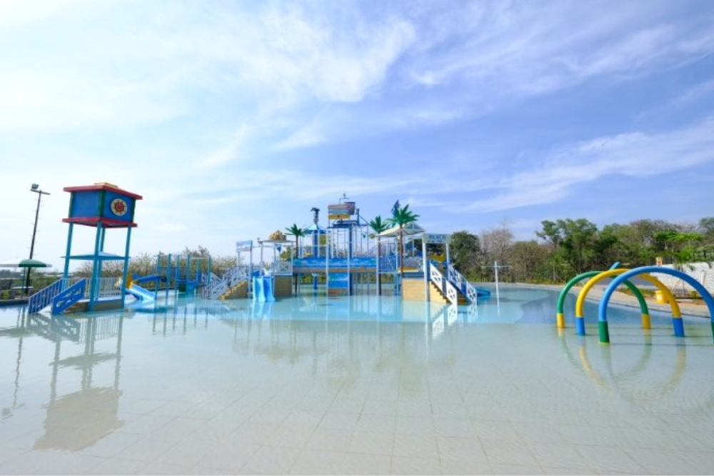 5 Rekomendasi Kolam Renang Umum di Solo beserta Harga dan Fasilitasnya