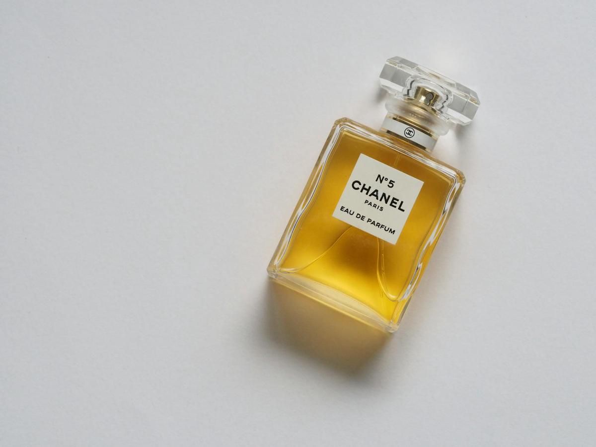 7 Notes Parfum clean Cocok untuk Si Perfeksionis, Aroma Sopan, Elegan!