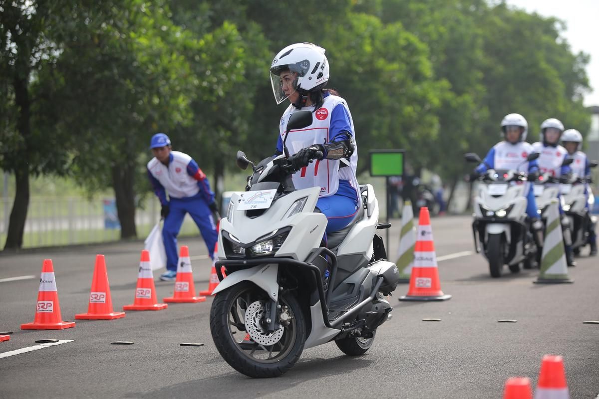 Para Jagoan Safety Riding Honda Adu Skill di AHSRIC 2025