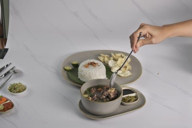 [QUIZ] Pilih Soto Khas Indonesia Favoritmu, Kamu Cocoknya Liburan ke Sini!