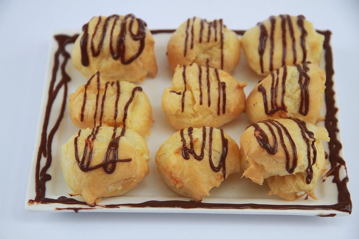 5 Tips Membuat Profiterole yang Kopong dan Isian Tidak Meleleh
