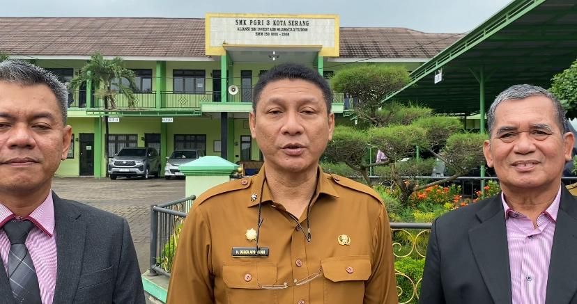 Plh Sekda Banten Cek Pelaksanaan Program Sekolah Gratis di SMK PGRI 3