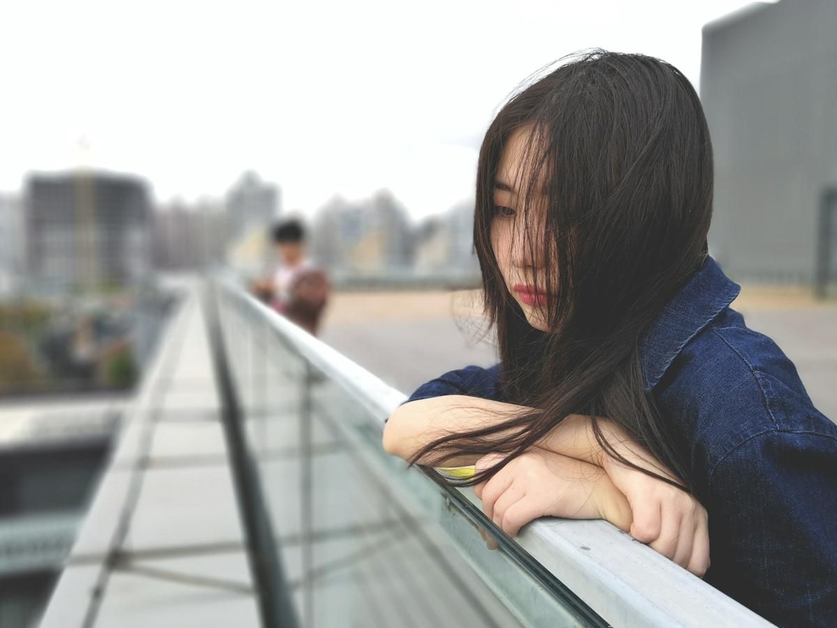 5 Zodiak yang Masih Kepikiran Mantan meski Sudah Lama Putus, Move On!