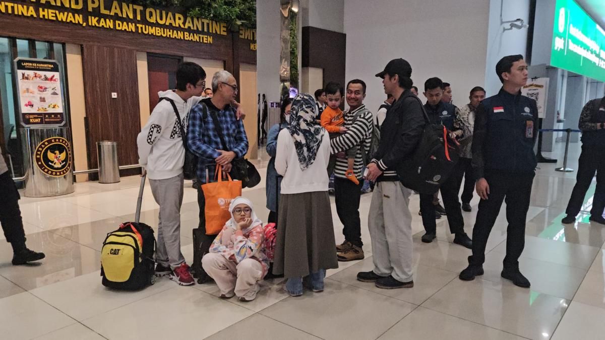 11 WNI yang Dievakuasi dari Iran Tiba di Indonesia