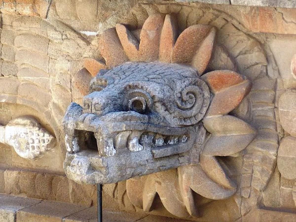 7 Dewa Terkuat dari Berbagai Mitologi Kuno, Siapa Saja?