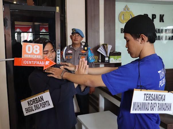 Fakta Rekonstruksi Pria di Bantul Bunuh-Simpan Jasad Pacar hingga Jadi Kerangka