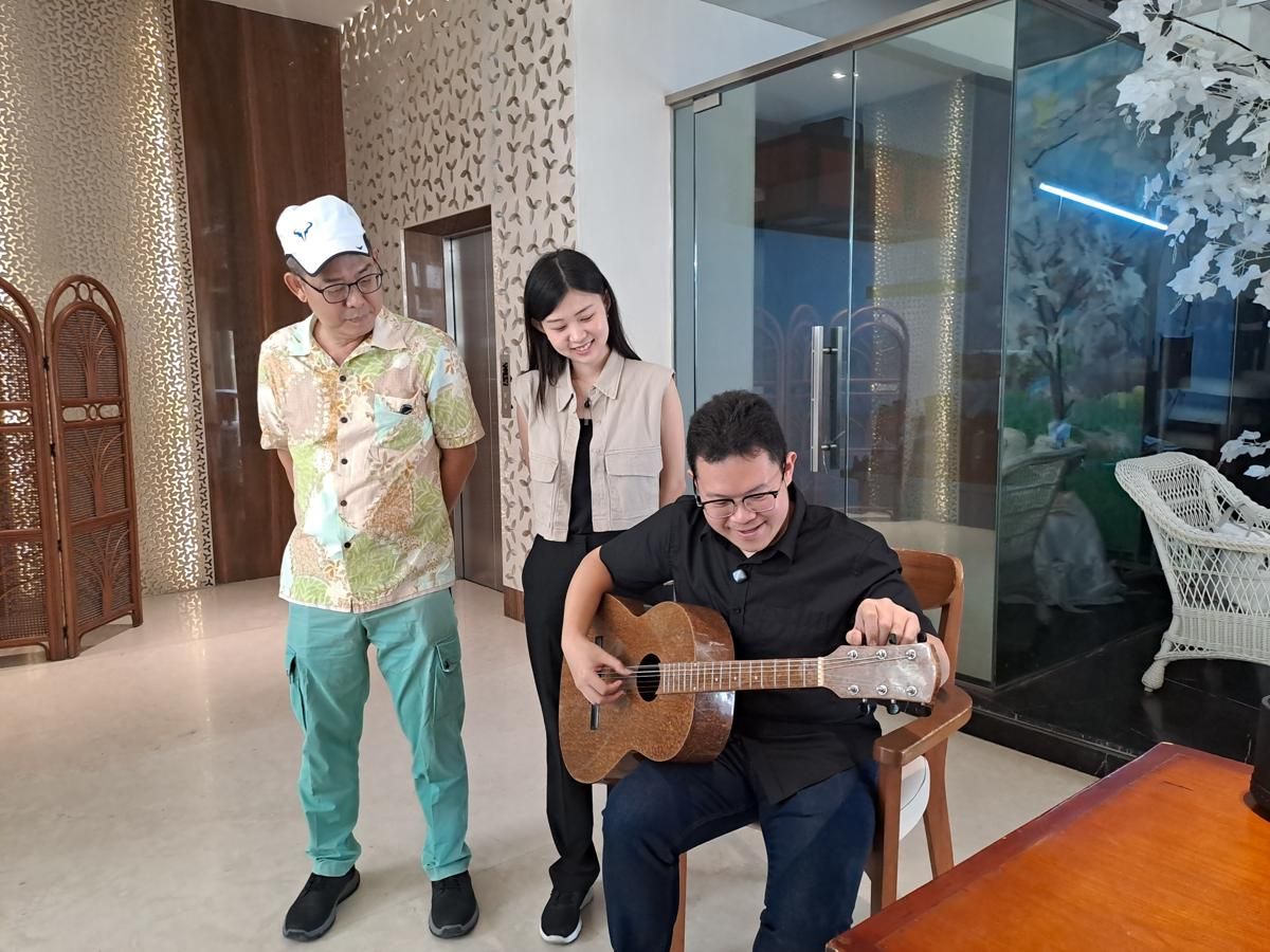 Gitar Marmer Pertama di Dunia, Laku 10 Ribu Dolar di Italia
