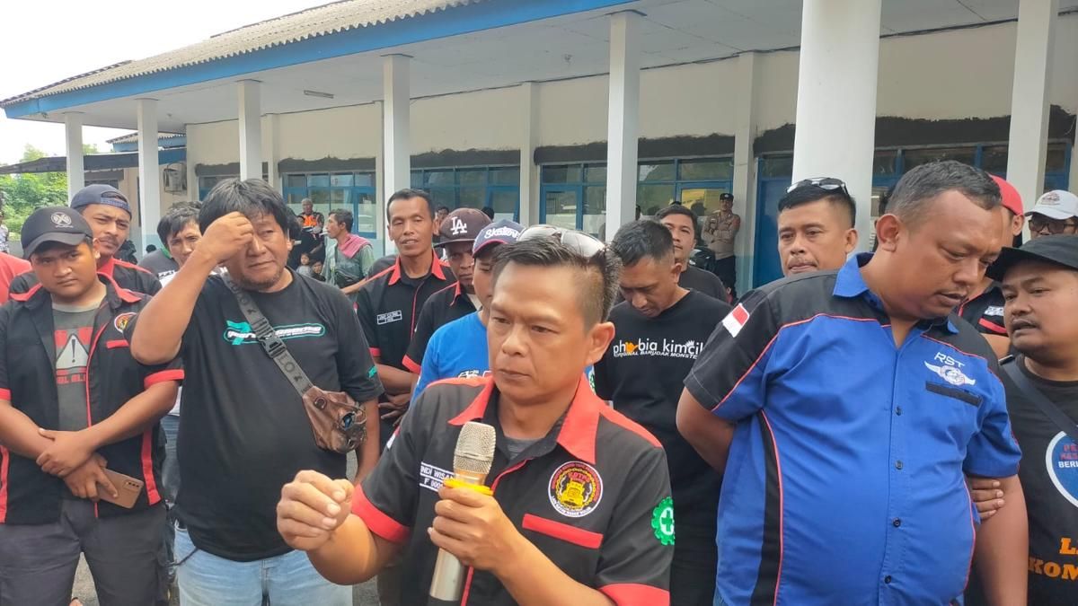 Sopir Truk Demo Tolak RUU ODOL di Sukabumi, Tuntut Kesetaraan Hukum