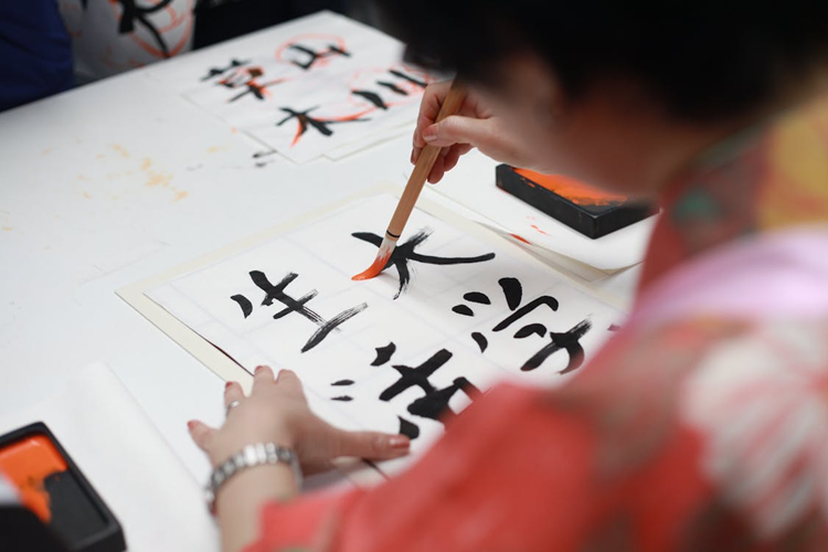 200+ Kata Kerja Bahasa Jepang yang Paling Sering Dipakai