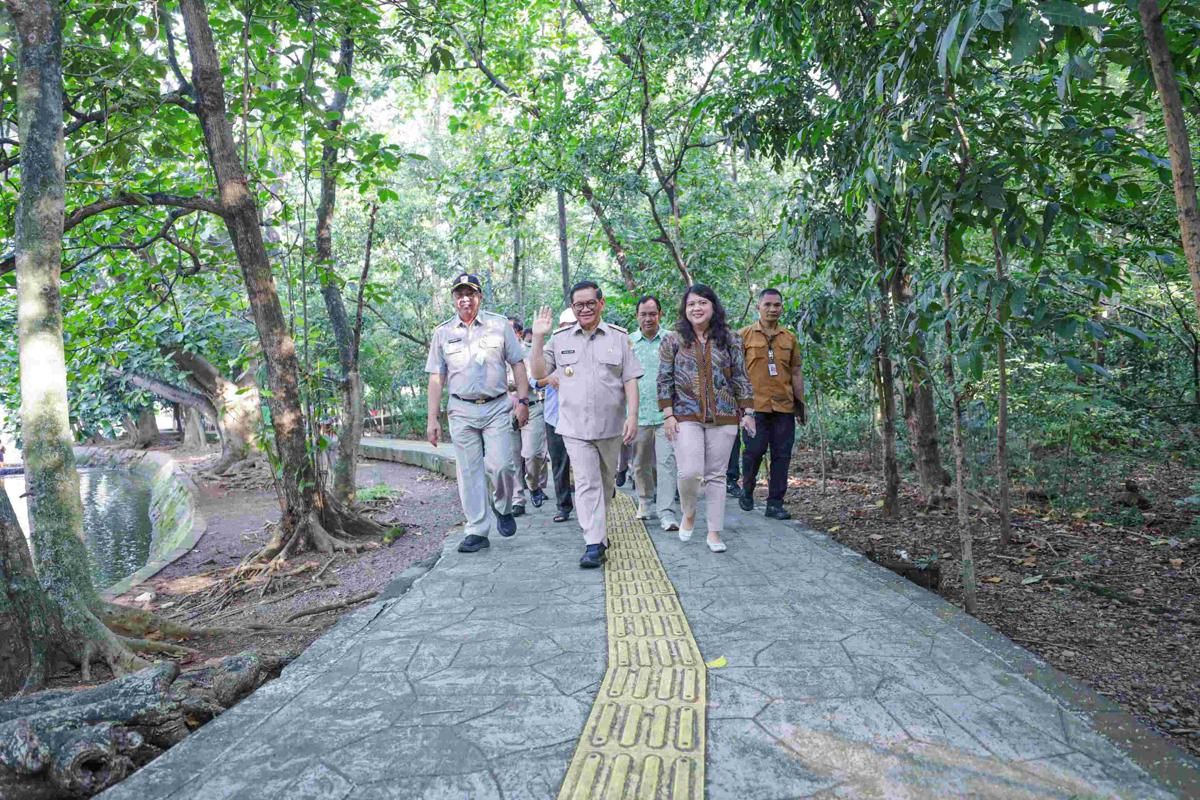 Pramono Akan Renovasi dan Percantik Hutan Kota Srengseng
