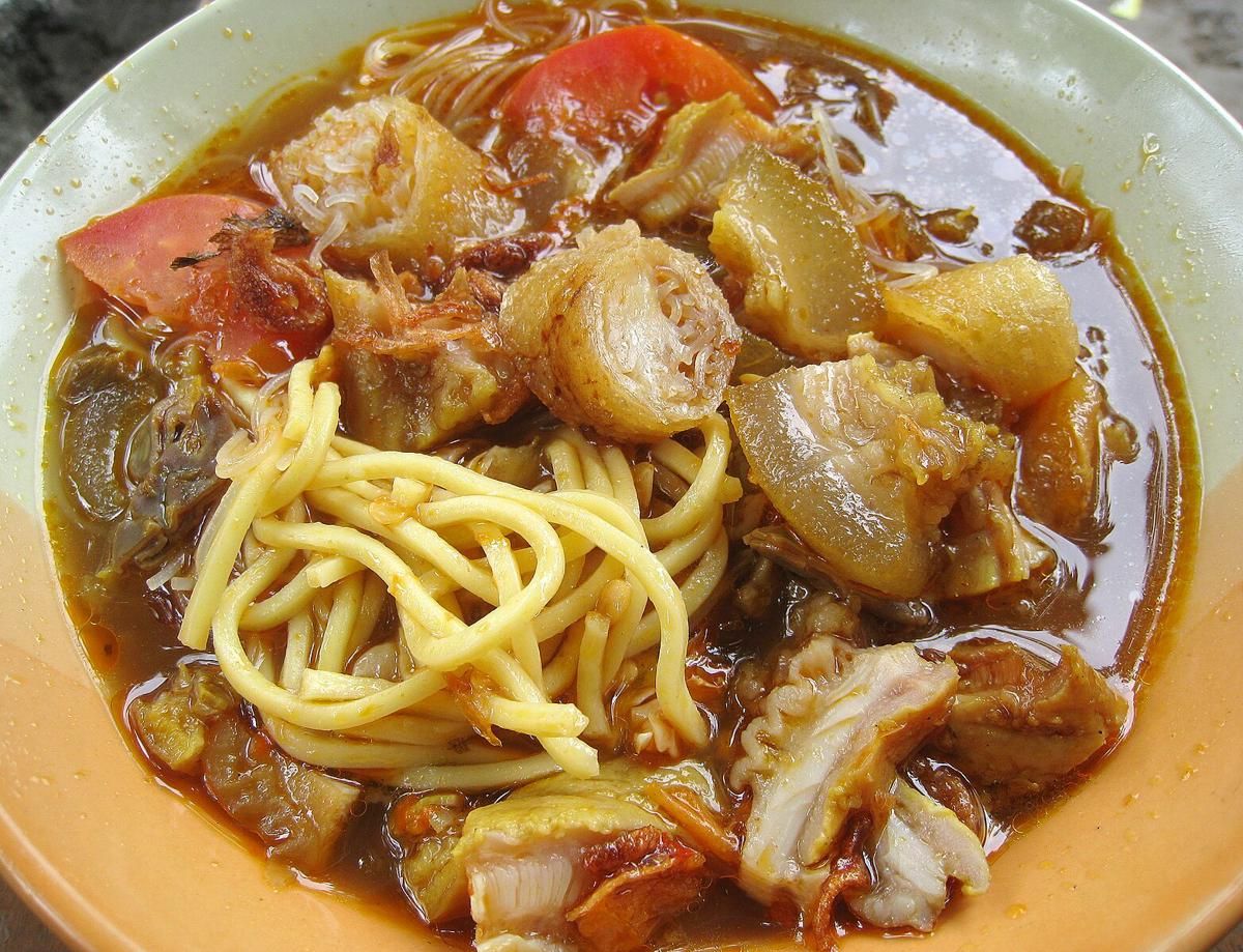 5 Tips Membuat Soto Mi Kuah Bening yang Segar dan Gak Berminyak