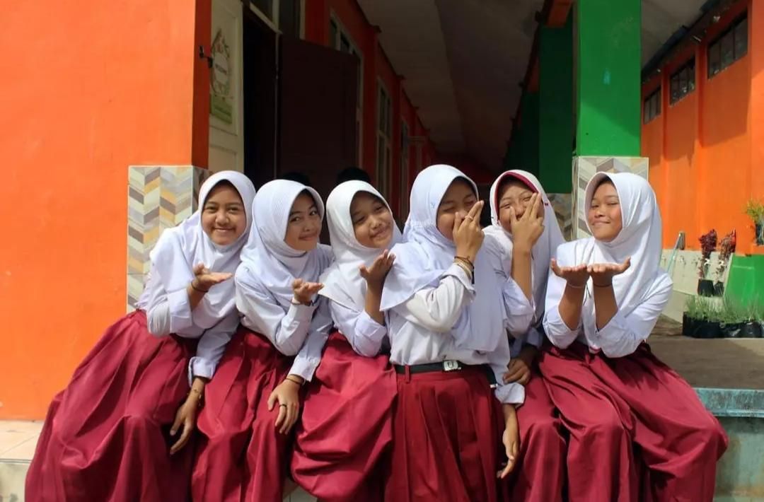 Pemkab OKU Anggarkan Rp10 Miliar untuk Seragam SD-SMP Gratis
