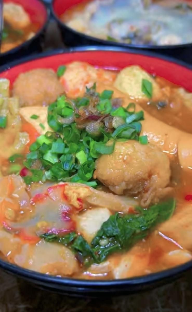Cabang Baru Seblak Mahzam Way Halim, Seblakan ala Kafe Kekinian