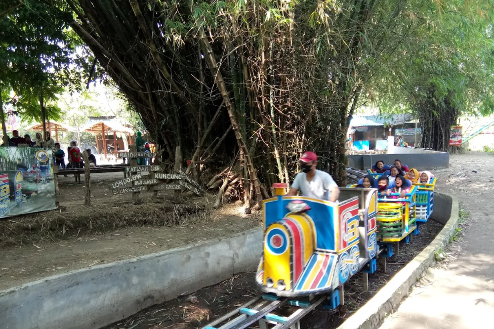 Jelang Liburan, Ini 7 Tempat Wisata Kediri untuk Anak-anak Terdekat