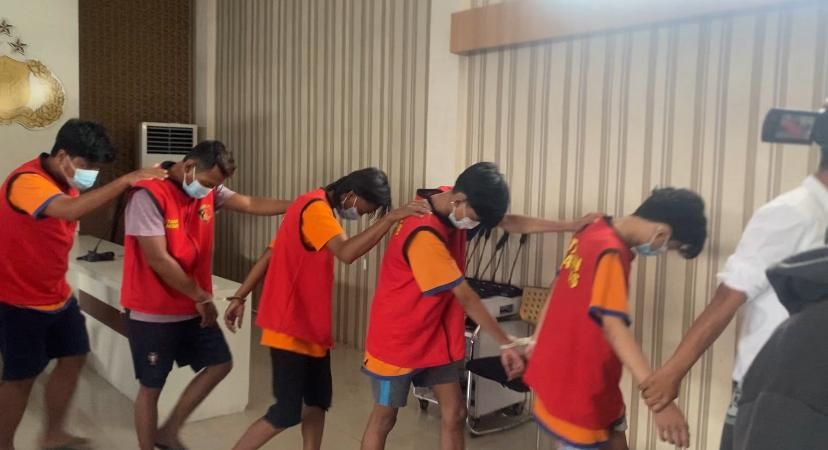 6 Pesilat Surabaya Diringkus Polisi Usai Terlibat Pengeroyokan