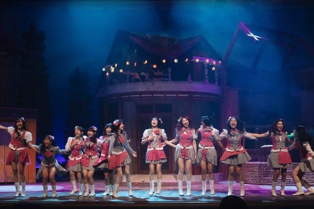 Momen JKT48 Tampil di Musikal Keluarga Cemara, Ketemu Eks Member!