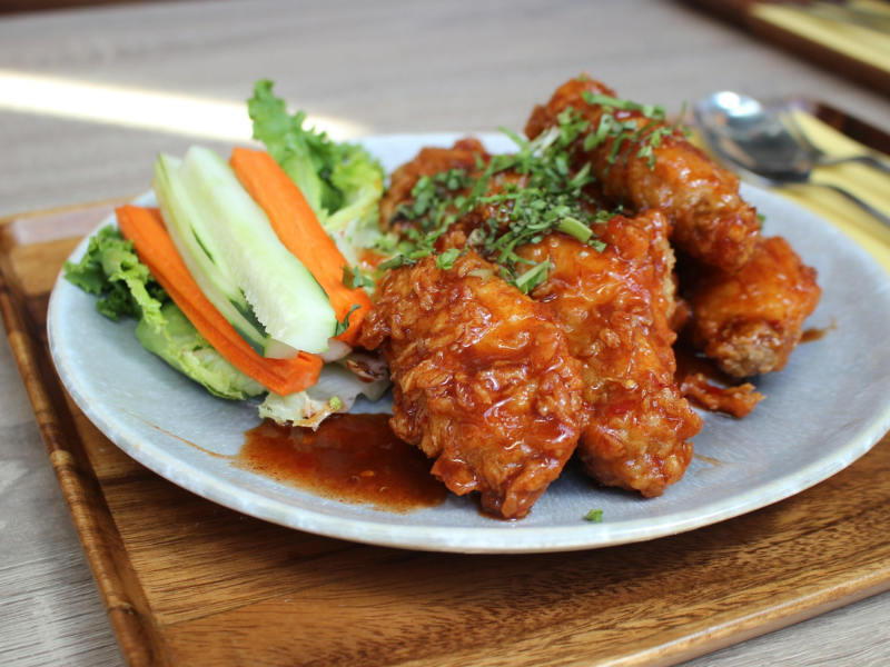 Resep Cireng Isi Ayam Suwir Pedas Manis, Kenyal di Luar, Lumer di Dalam!