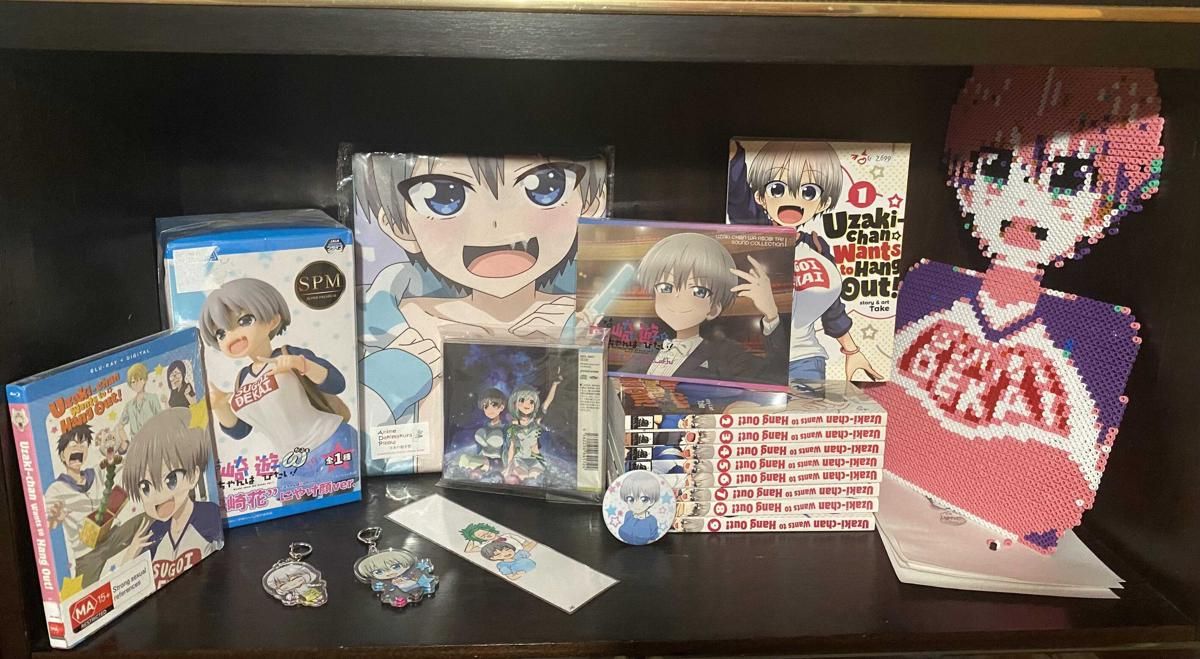 7 Koleksi Uzaki-chan Wants to Hang Out!, Figur Uzaki Terpajang