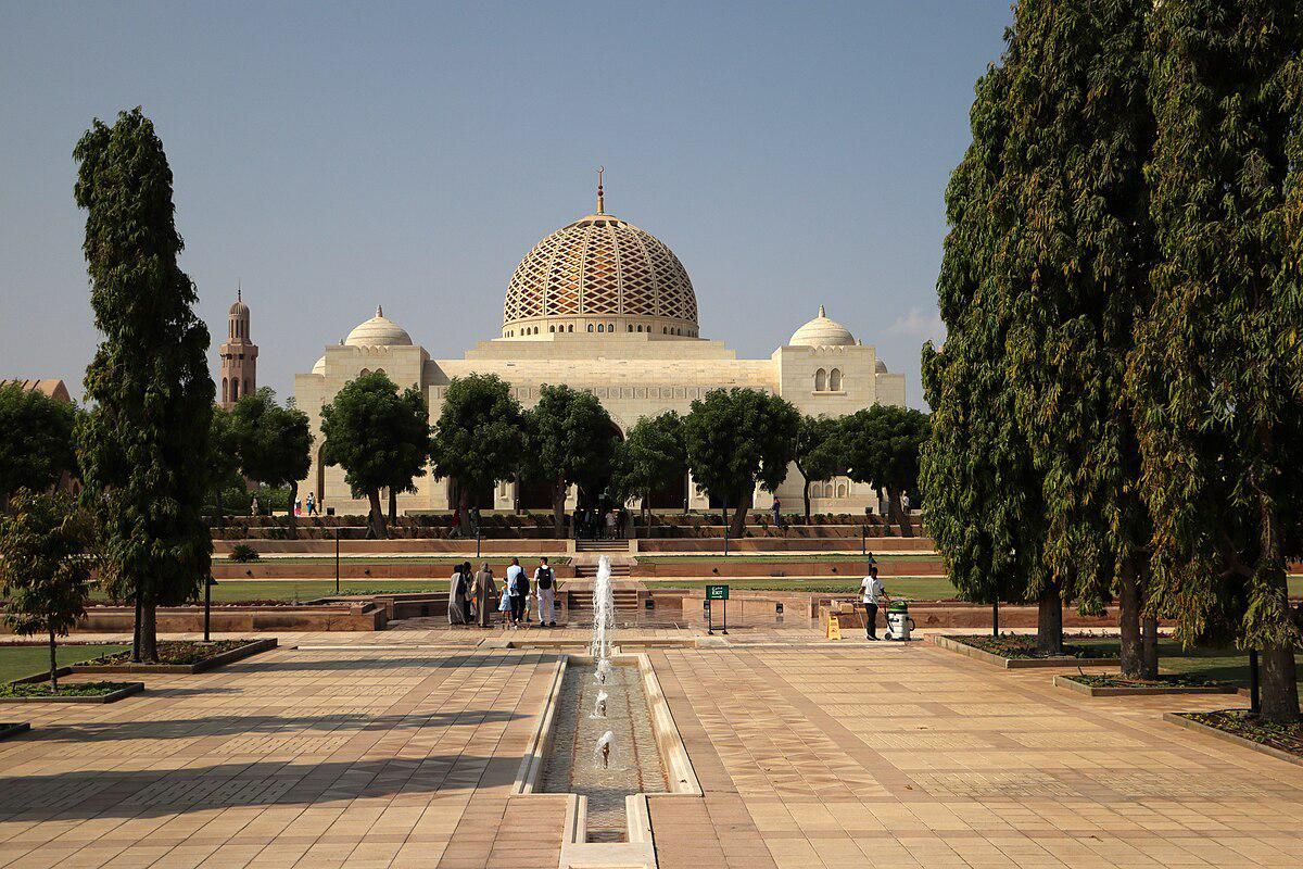 5 Fakta Masjid Agung Sultan Qaboos, Masjid Terbesar di Oman