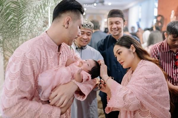 7 Potret Akikah Xandraya, Anak Kedua Siti Badriah, Berlangsung Khidmat