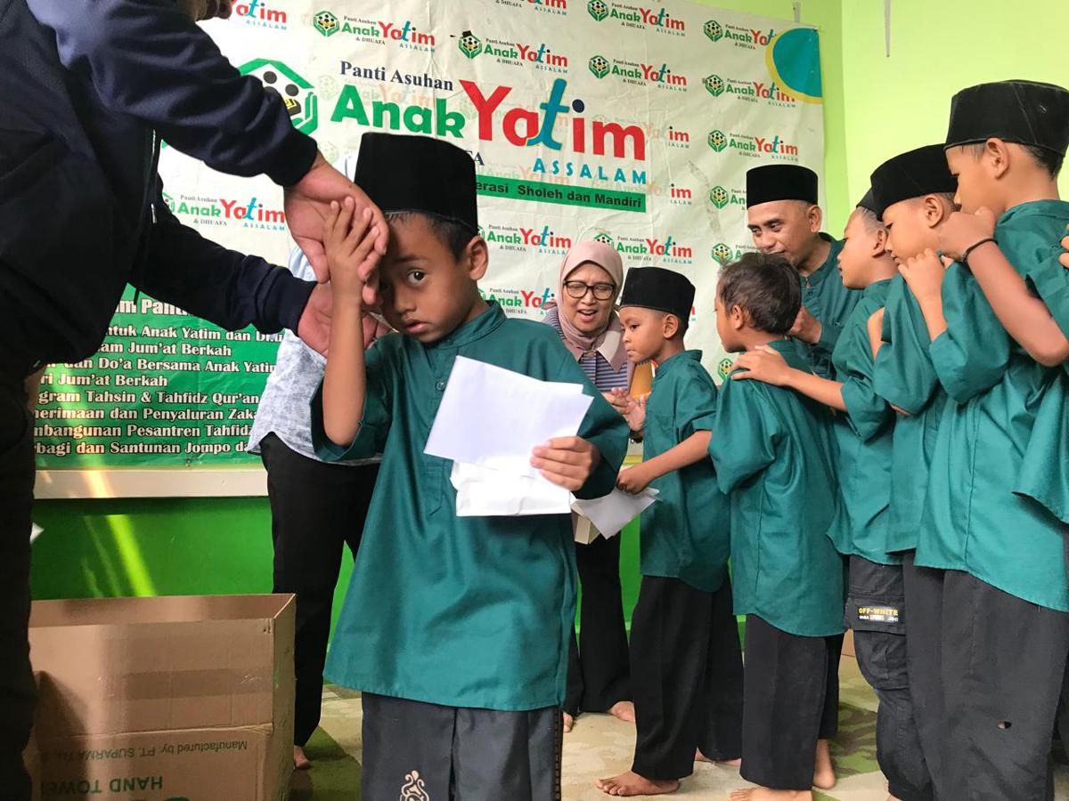 Puluhan Anak Yatim dan Duafa di Majalaya Terima Santunan