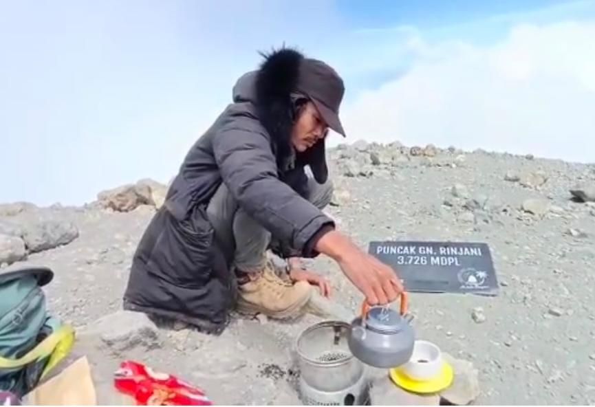 415 Kali Mendaki Rinjani, Agam Jadi Harapan di Tengah Duka Juliana