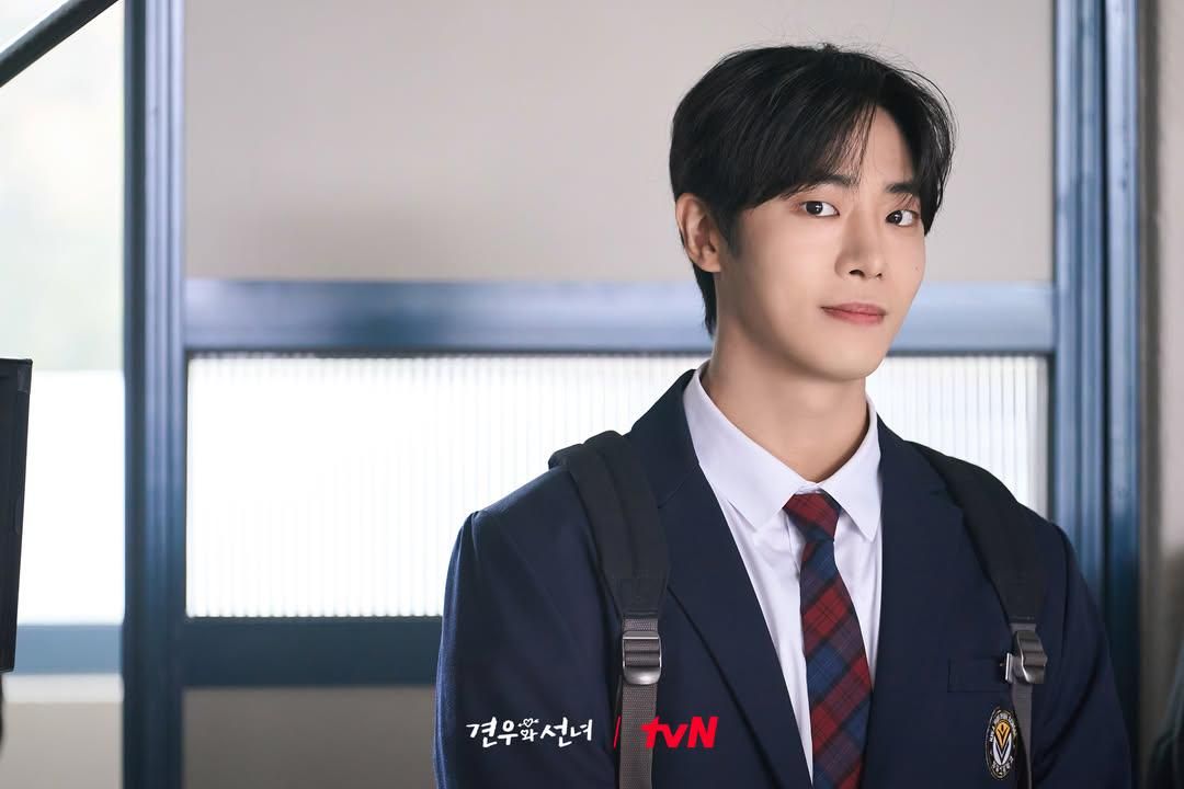 7 Titik Balik Gyeon Woo Usai Kematian Neneknya di Head Over Heels