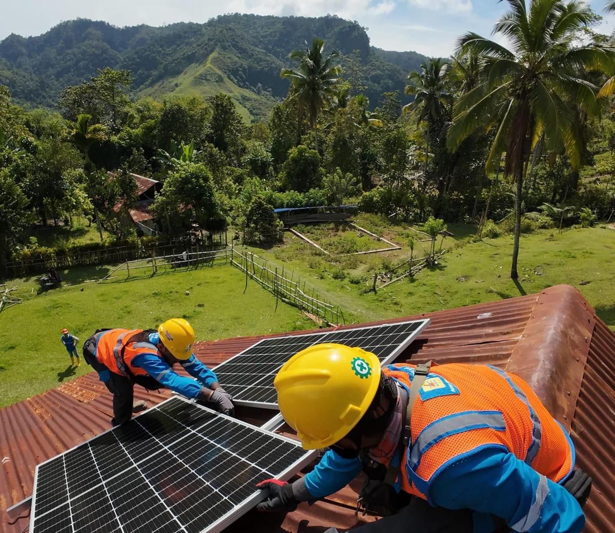 Inovasi SuperSUN PLN Nyalakan Harapan di Sekolah Terpencil Sulbar
