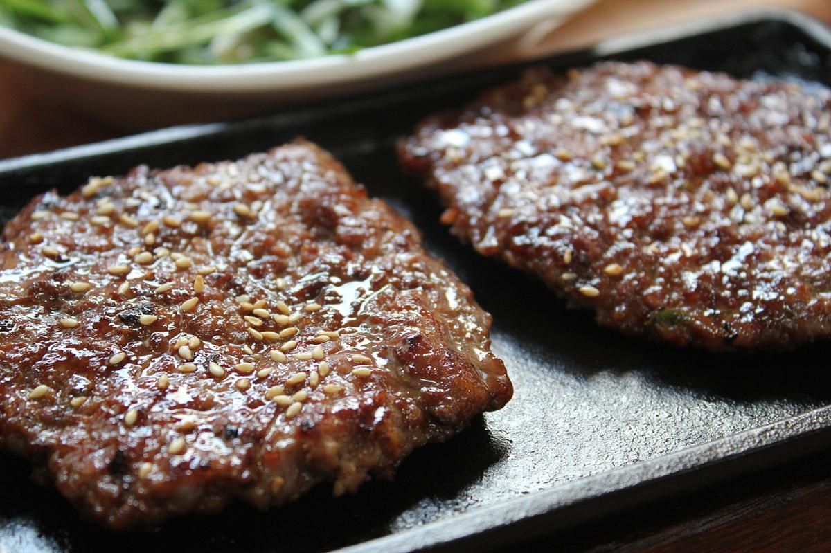 5 Tips Memasak Tteokgalbi Empuk dan Tidak Kering, Gampang Banget!