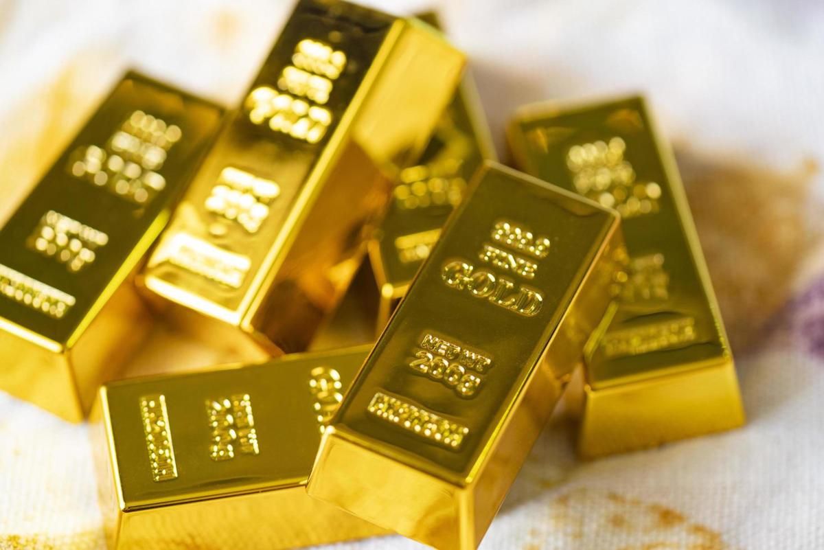 Harga Emas Rebound Didukung Pelemahan Dolar, Simak Proyeksi Ke Depan