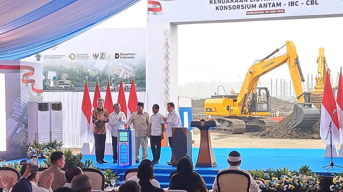 Prabowo Resmikan Pembangunan Proyek Baterai Mobil Listrik Rp94 Triliun