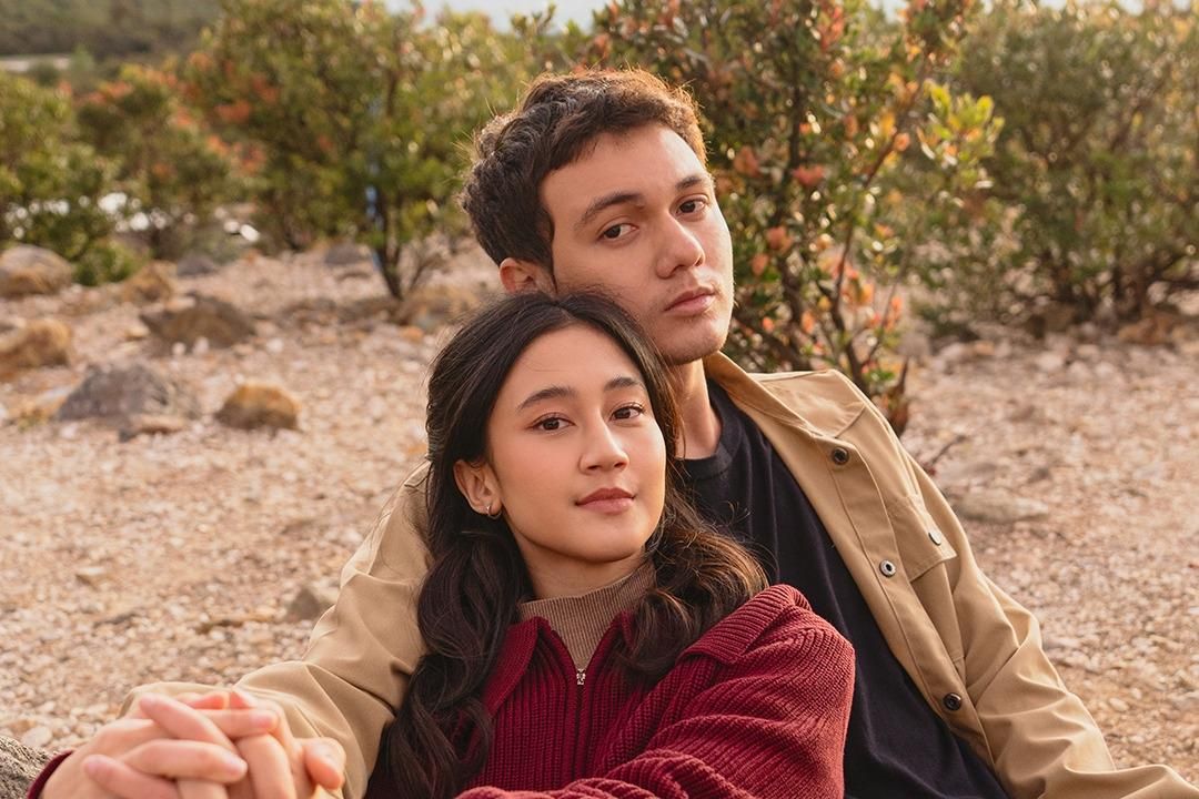 Lirik Lagu Denganmu Saja - Keisya Levronka dan Nyoman Paul