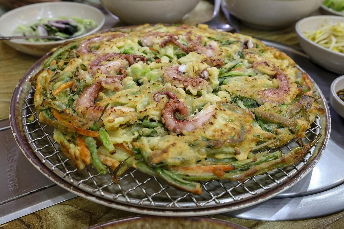 5 Tips Membuat Haemul Pajeon, Pancake Seafood Korea Gurih dan Renyah