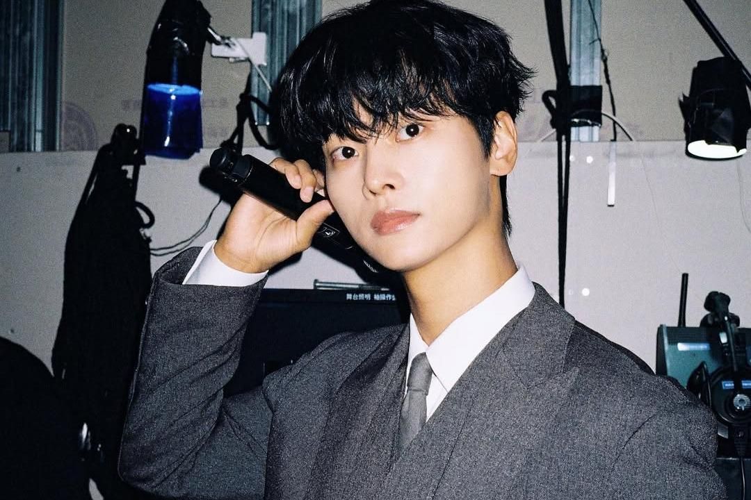 7 Potret Tampan Cha Hak Yeon, Makin Matang di Umur 35!