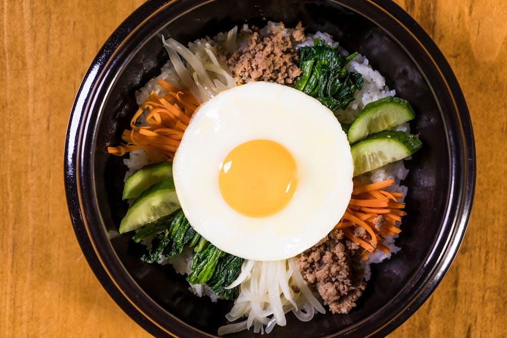 Kenapa Bibimbap Harus Diaduk sebelum Dimakan? Ini Alasannya!