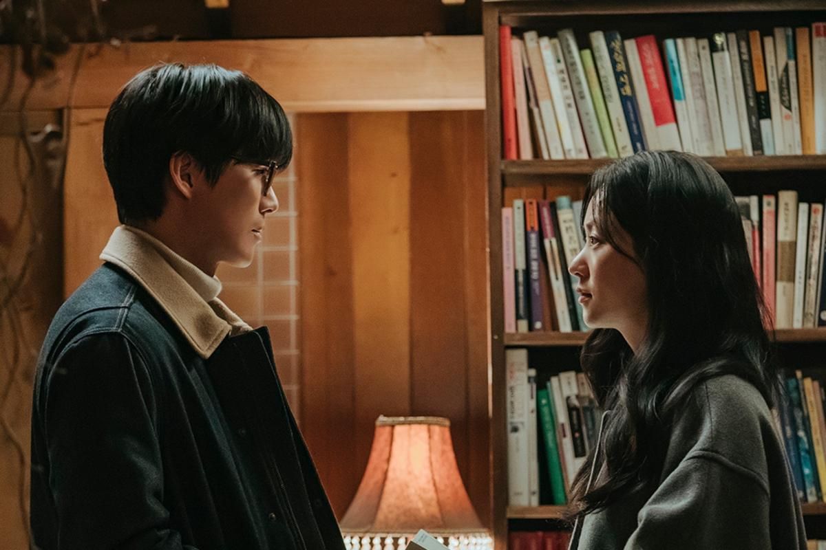 7 Perhatian Lee Je Ha pada Lee Da Eum di Drakor Our Movie