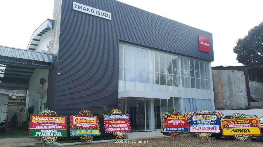 Berikan Pelayanan Maksimal, Zirang Isuzu Cimahi Resmikan Gedung Baru