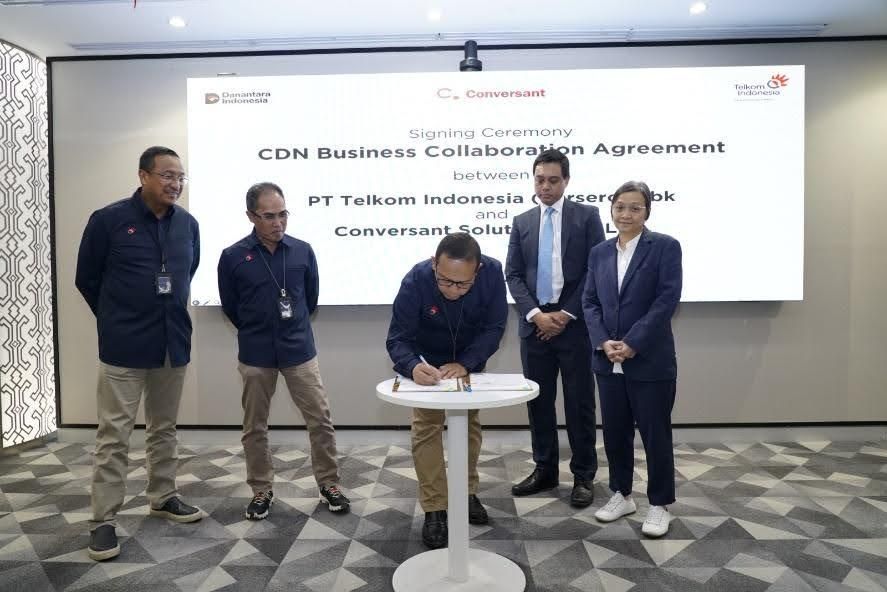 Penyediaan Layanan CaaS, Telkom dan Conversant Teken Kerja Sama 